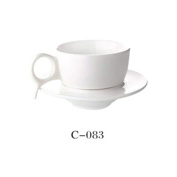 Nouvelle tasse de café blanc design
